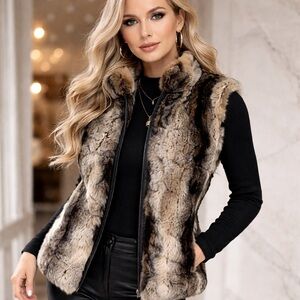 Linda Richards 100% Genuine Fur Rabbit Mobwife Front Zip Reversible Vest Size XS